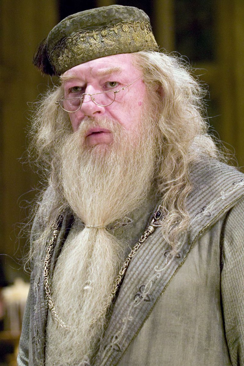 __mohu_c's tweet image. メガネかけるとダンブルドア校長になります。
（Happy Halloween）🧙🏽‍♂️