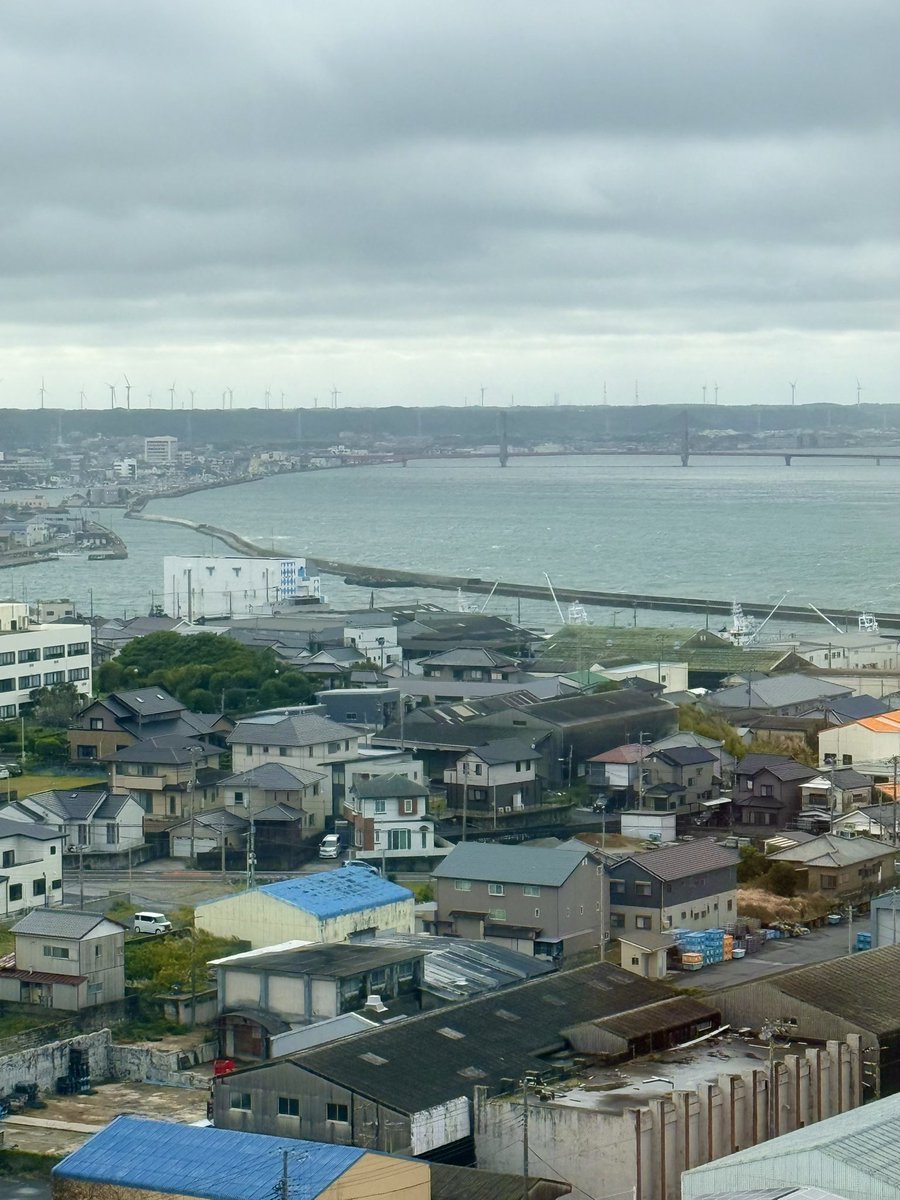 t_fawkik's tweet image. 銚子ポートタワー

『眼下に銚子漁港、行き交う漁船の風景
利根の河口、陽光に輝く太平洋、丸みを帯びた広大な水平線、海と川との感動的な素晴らしい出会い。』のはずでしたが、台風の影響で海は荒れていました。

Past photos. 10.13

#タワー #銚子 #千葉
#写真好きな人と繋がりたい
#iPhoneで撮影