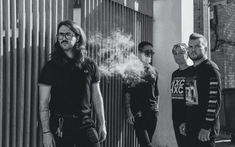 Descubrimos a los barceloneses CVTO: ruido, mugre y ansiedad urbana. "Turbo-mugre es una mezcla de sludge, post-metal y grindcore experimental". Escucha "Restos": binaural.es/promesas/cvto-…

✏️ <a href="/sebastopol17/">Sebas</a>