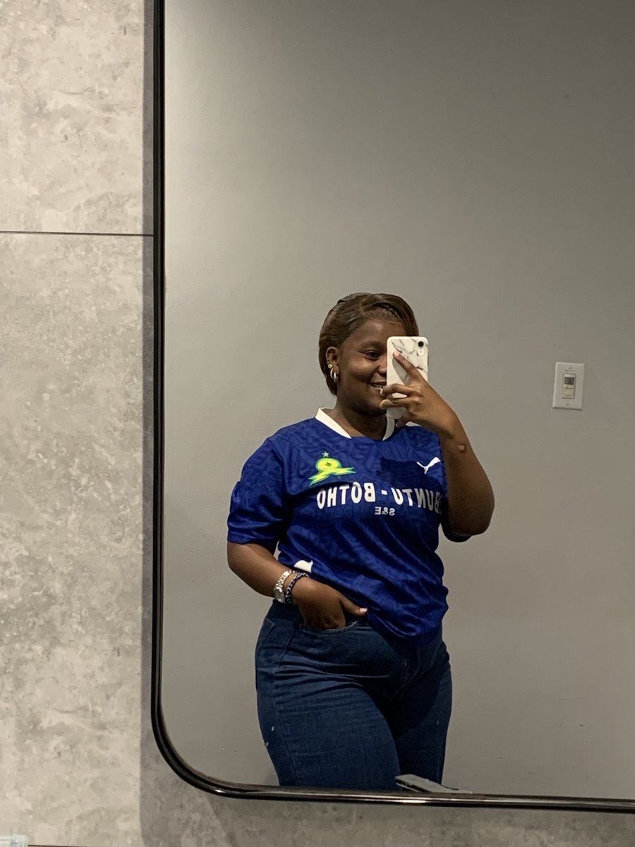 MaGabhisa-Sales.💛 tweet media