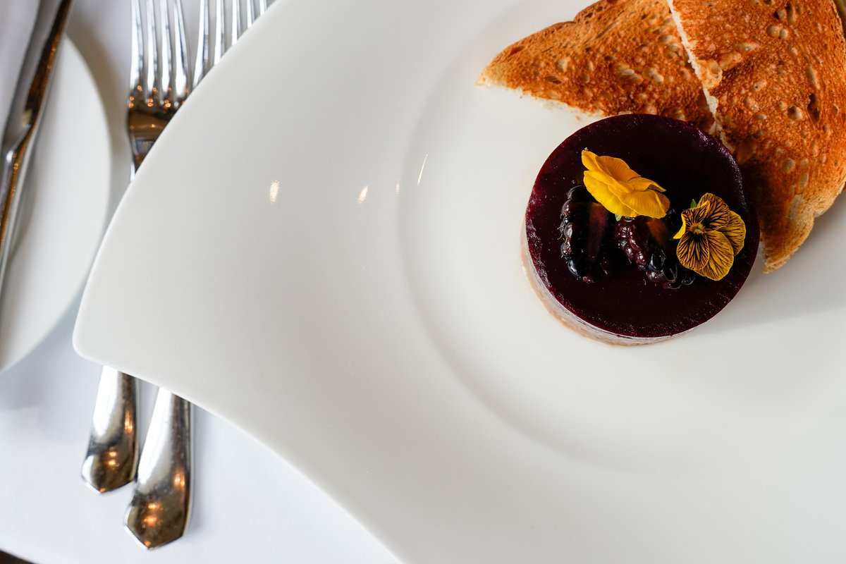 TheRAFClub's tweet image. We’re thrilled to unveil our new seasonal menu in the Club Dining Room! 🍴

A true celebration of the season’s finest ingredients, this menu offers something for every palate. For the full detailed menu, please visit our website.

#RoyalAirForceClub #NewMenu