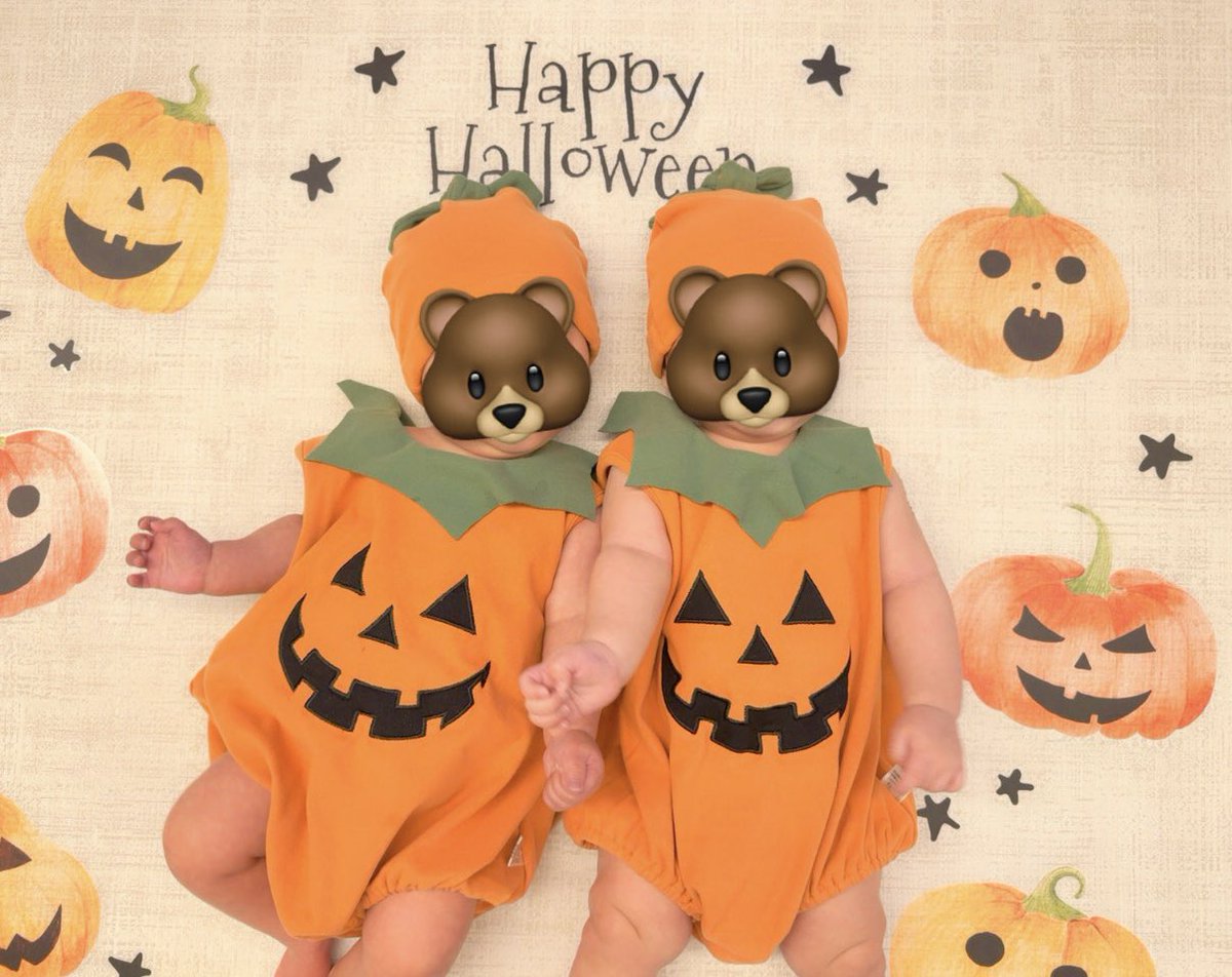 お菓子をくれなきゃイタズラしちゃうぞ🎃💜
#HappyHalloween