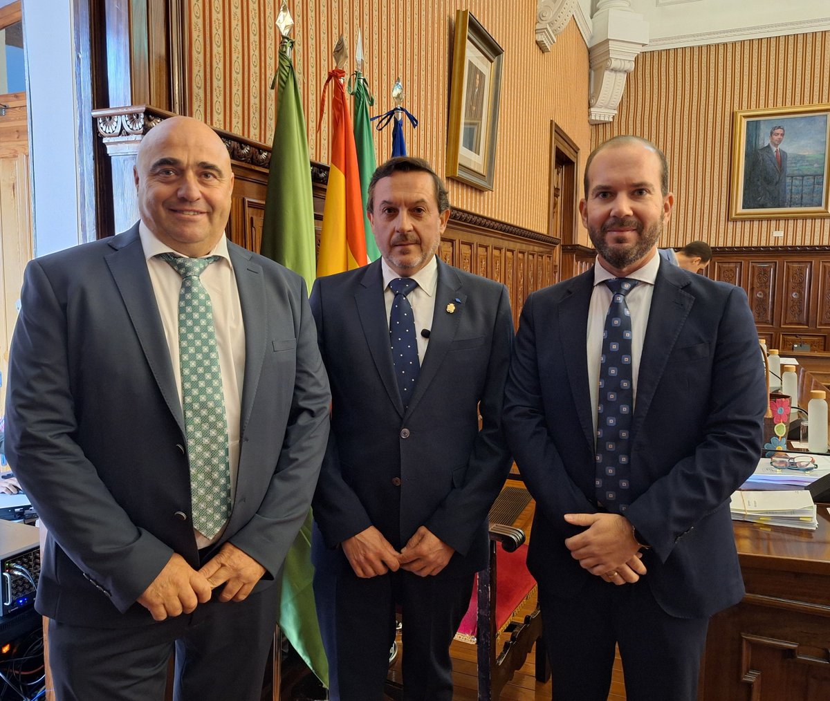 👏🏻 Enhorabuena a Bonoso Sánchez Martínez, Gaspar Sánchez Arévalo y Santiago Iruela por su toma de posesión como diputados del <a href="/pp_jaen/">PP Jaén</a>.

💙 Confiamos plenamente en que trabajarán con compromiso, responsabilidad y cercanía, dando siempre lo mejor por y para los jiennenses.