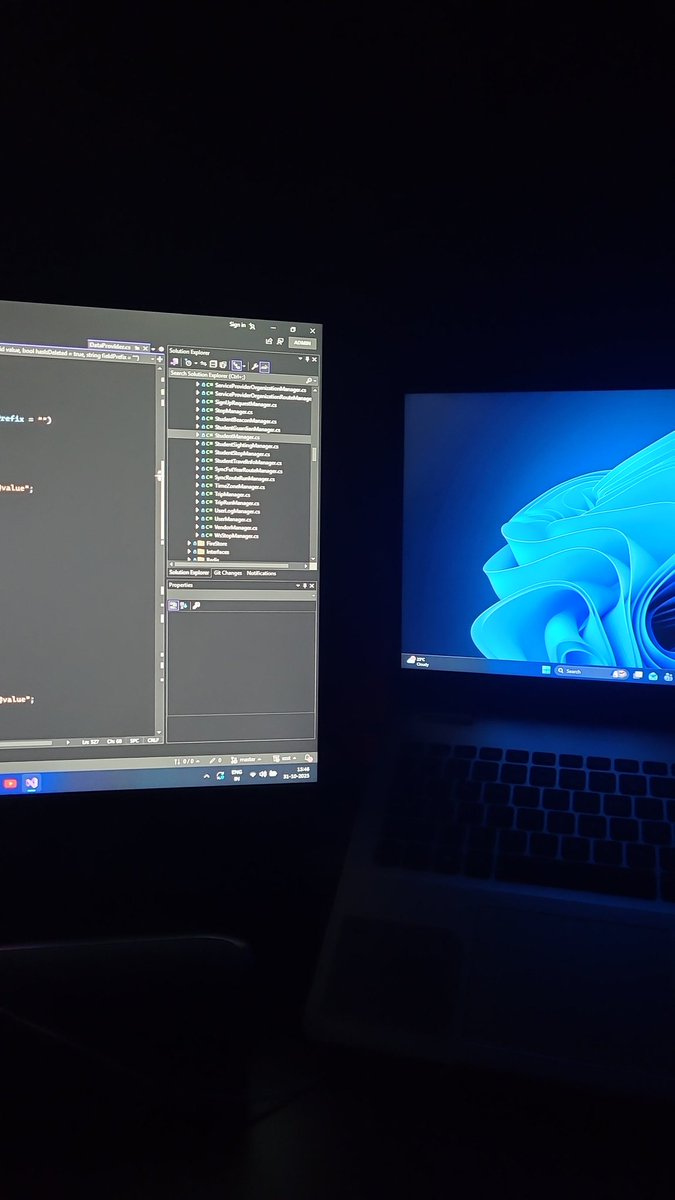 ABStartsToCode's tweet image. Vibing around 😌