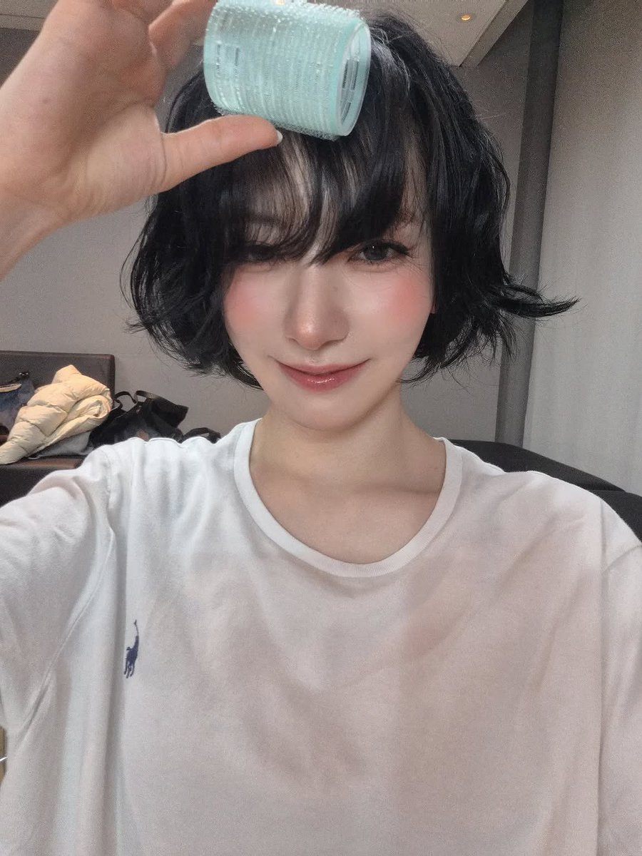 やばいほんとにさくちゃん可愛すぎるしカッコよすぎる😍

 #LE_SSERAFIM  #MiyawakiSakura 
 instagram.com/p/DQeDDSJE3rh/…