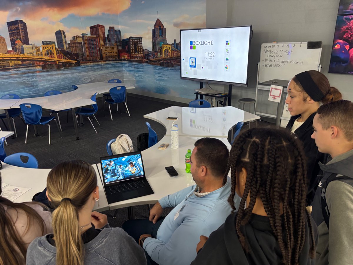 Cool visit from <a href="/KurtJLeskerCo/">Kurt J. Lesker Co</a> Rich West hyping our 7gr team for their <a href="/MadeinSWPA/">Catalyst Connection</a> What’s So Cool About Manufacturing project. <a href="/southallegheny/">South Allegheny SD</a> @mrswhitney17 &amp; I couldn’t be happier with our partners company! 💙💛 Our future in a vacuum.