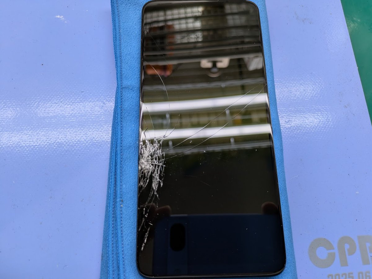 ぶっこわれた携帯 スマートまっくす代々木駅前店 on X