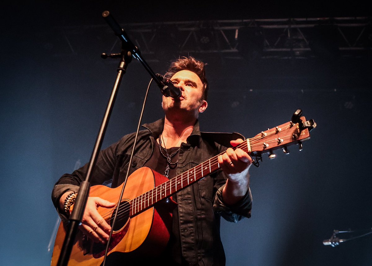 ixgxmusic's tweet photo. LOVE these live shots taken by the awesome @rockmonster999 

Three brand new acoustic singles and an upcoming album release on the way. 

🙏

#newmusic #acoustic #acoustic_guitar https://t.co/MBMZnl5Uex