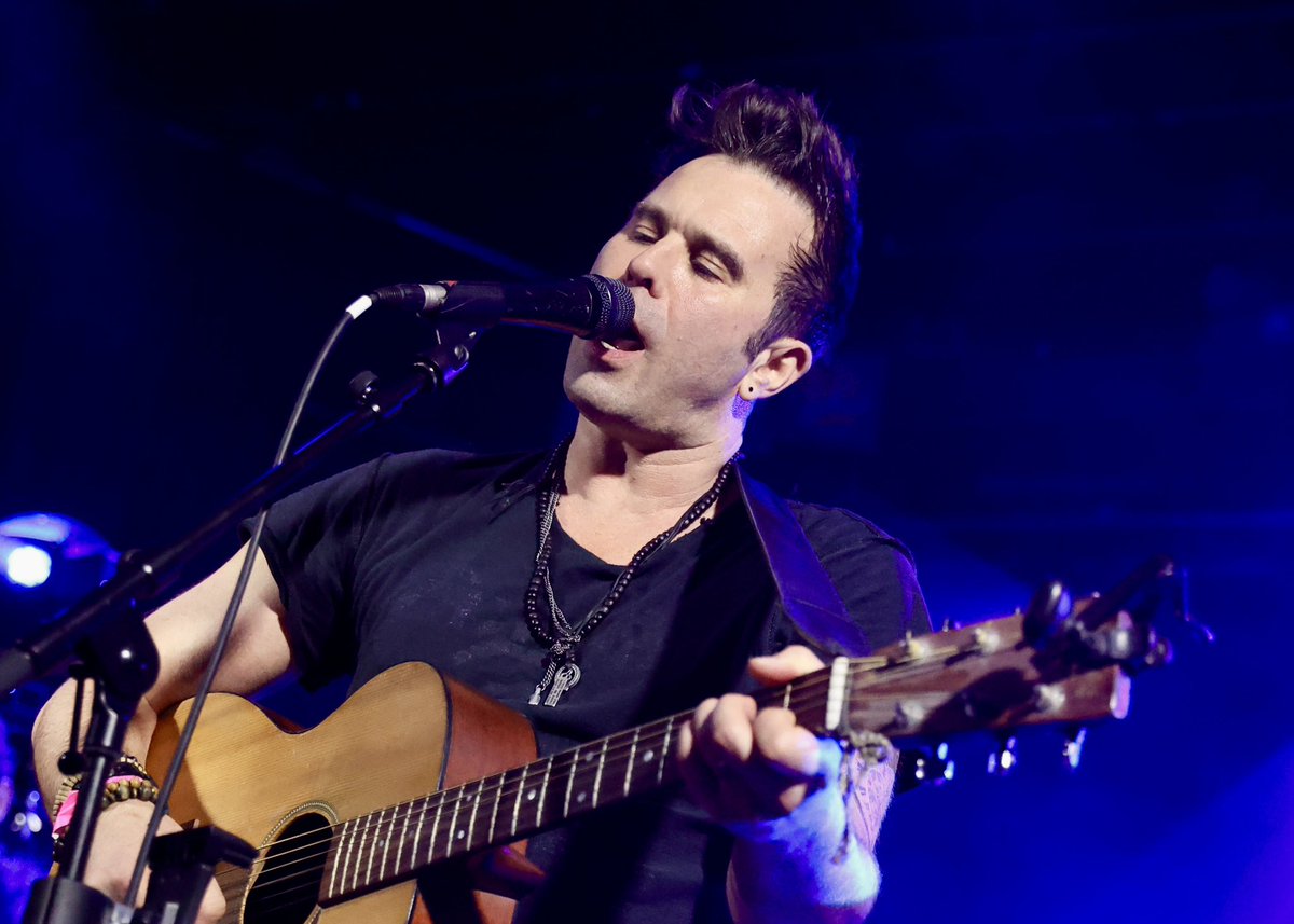 ixgxmusic's tweet photo. LOVE these live shots taken by the awesome @rockmonster999 

Three brand new acoustic singles and an upcoming album release on the way. 

🙏

#newmusic #acoustic #acoustic_guitar https://t.co/MBMZnl5Uex