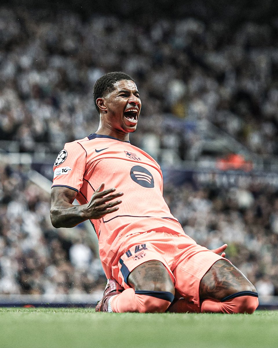 Marcus Rashford is currently averaging a goal contribution every 70 minutes at Barcelona 🔥
 
The spark is back ⚡️