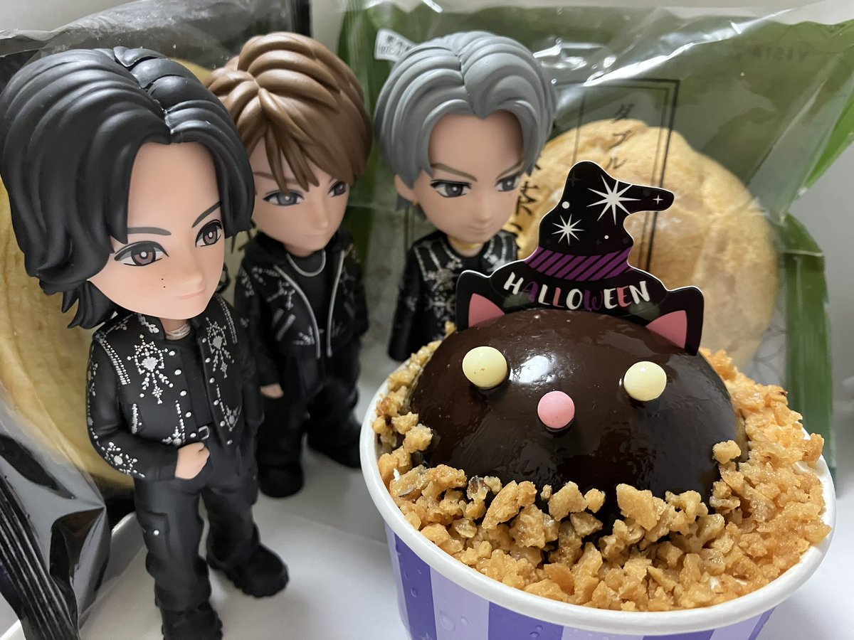 ハロウィン🎃👻🧟‍♀️

気になっていた黒猫さんのケーキ🐈‍⬛🧁
行くと…色々買ってしまうよね😅

自分で気が付かないのがストレス。
ストレスあったんだなぁと思う。

元気出せ、私🦊💪✨