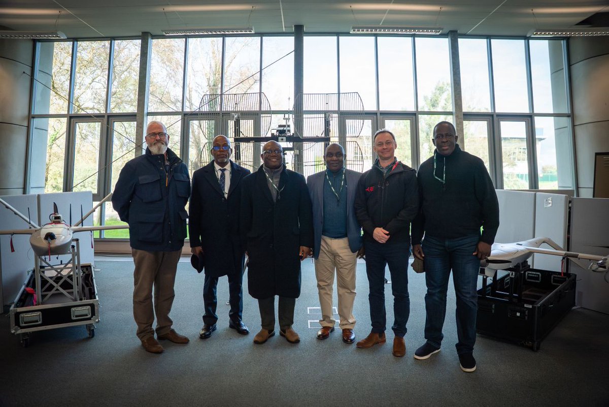 Defensehere tweet media