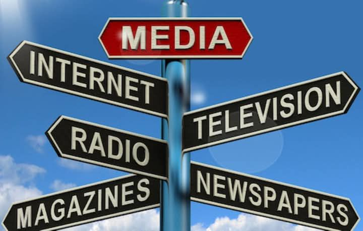 🤣le CDEPS de MAMADOU IBRA KANE demande l'aide a la PRESSE corrompue 🤣🤣🤣 ou est votre bailleur MACKY qui payait vos salaires ?? vous métiez de la MUSIQUE lorsque que MACKY SALL tuait le PEUPLE cet Argent que vous demandez appartient au PEUPLE 🧐🧐.dereum doléne ko lale🧐🧐