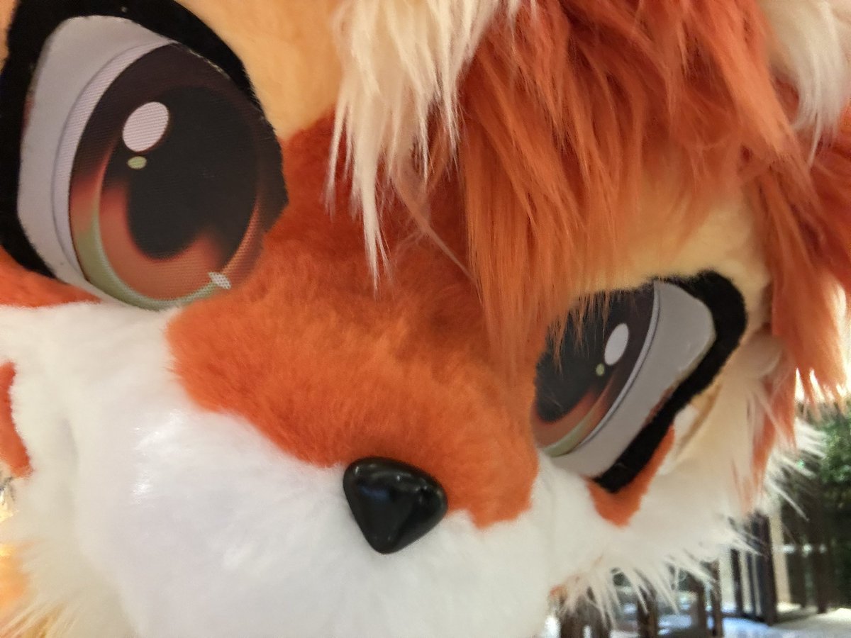 Hecate_ydtooth's tweet photo. 闻闻你😈
#FursuitFriday https://t.co/lty01aDEnN