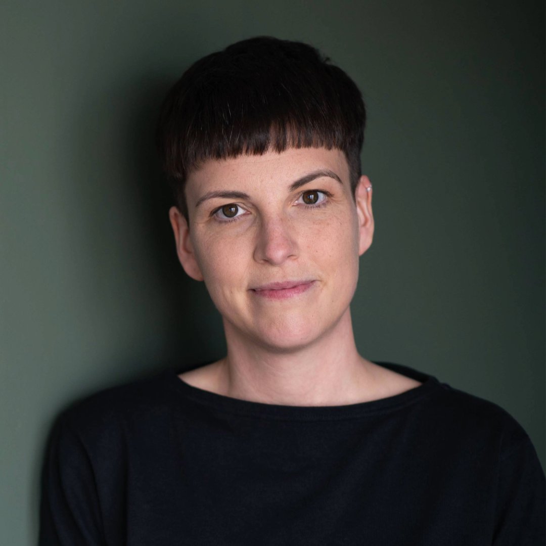 uoedivinity's tweet photo. Niamh Ní Mhaoileoin’s debut novel, ‘Ordinary Saints’, explores queerness, grief, humour, family, &amp; the Catholic church in Ireland. Join Niamh in conversation with Benjamin Bateman on 8 Nov, 6pm and browse our pop-up bookshop from 5pm. Book now 🎟️👇
https://t.co/OGDaf7hlHo https://t.co/fPFqHtvfxA