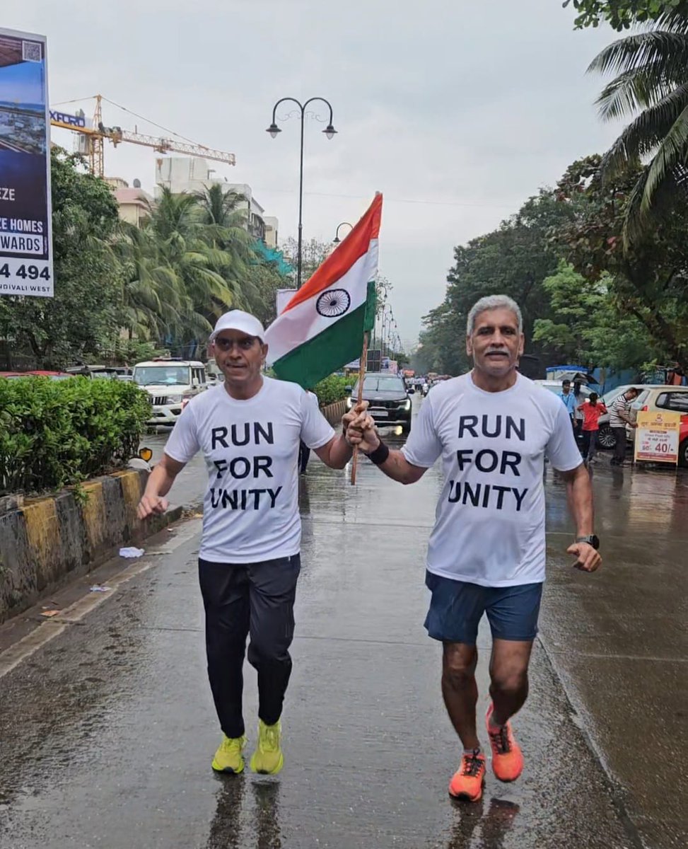 DcpZone11Mumbai's tweet image. आज एकता दिन व सरदार वल्लभभाई पटेल यांच्या जयंतीनिमित्त परिमंडळ-११, मुंबई हद्दीत सकाळी ७ वा पासुन ९ वाजेपर्यंत #RunForUnity चे आयोजन करण्यात आले होते.  सदर उपक्रमात १८२ पोलीस अधिकारी, ४९३ अंमलदार  व १५८१ नागरिक  असे एकूण २२५६ जणांनी सहभाग घेत एकात्मता ऐक्याचा उत्सव साजरा केला.