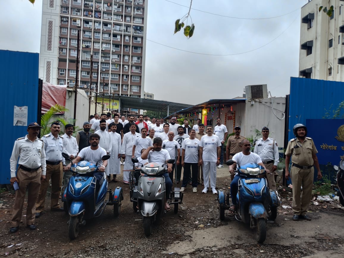 DcpZone11Mumbai's tweet image. आज एकता दिन व सरदार वल्लभभाई पटेल यांच्या जयंतीनिमित्त परिमंडळ-११, मुंबई हद्दीत सकाळी ७ वा पासुन ९ वाजेपर्यंत #RunForUnity चे आयोजन करण्यात आले होते.  सदर उपक्रमात १८२ पोलीस अधिकारी, ४९३ अंमलदार  व १५८१ नागरिक  असे एकूण २२५६ जणांनी सहभाग घेत एकात्मता ऐक्याचा उत्सव साजरा केला.