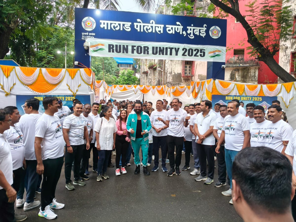 DcpZone11Mumbai's tweet image. आज एकता दिन व सरदार वल्लभभाई पटेल यांच्या जयंतीनिमित्त परिमंडळ-११, मुंबई हद्दीत सकाळी ७ वा पासुन ९ वाजेपर्यंत #RunForUnity चे आयोजन करण्यात आले होते.  सदर उपक्रमात १८२ पोलीस अधिकारी, ४९३ अंमलदार  व १५८१ नागरिक  असे एकूण २२५६ जणांनी सहभाग घेत एकात्मता ऐक्याचा उत्सव साजरा केला.