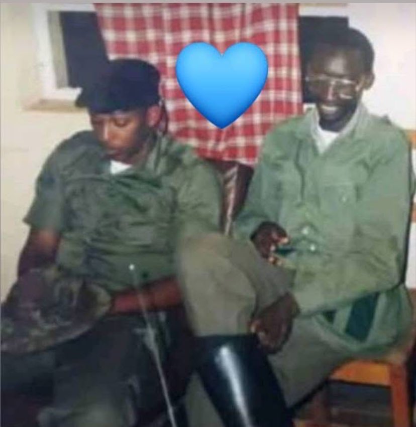 UMUNYABIGWI WACU🇷🇼❤️Inkotanyi cyane 🇷🇼❤️General Patrick Nyamvumba mu gihe cy' urugamba rukomeye rwo kubohora igihugu cy'u Rwanda niwe watozaga ingabo z'Inkotanyi (TRAINING WING)aho yari afatanyije n’Umunyabigwi wacu🇷🇼💔Lt Col Gashugi wari uzwi ku izina rya "MUZOZO WA GHUBA"✊🏾