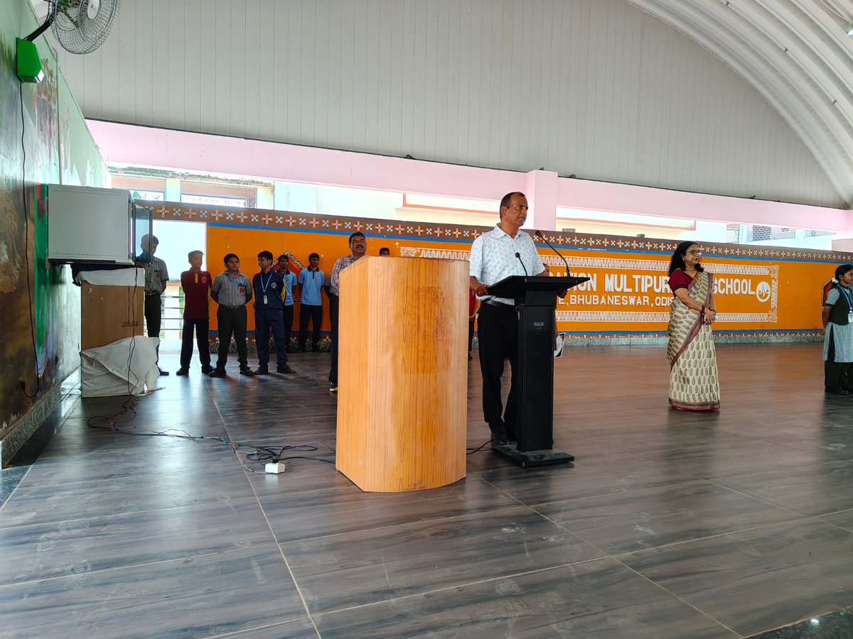 PMShriDMS64BBSR's tweet image. Staff and students took the Rashtriya Ekta Diwas (National Unity Day) Pledge on 31.10.2025, marking Sardar Vallabhbhai Patel’s birth anniversary and honoring his role in uniting the nation.
#PMShriDMSBBSR 
#RIEBhubaneswar 
#NCERT 
#CIETNCERT #PledgeForUnity #RashtriyaEktadiwas