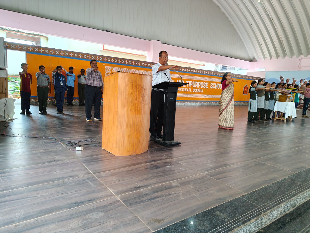 PMShriDMS64BBSR's tweet image. Staff and students took the Rashtriya Ekta Diwas (National Unity Day) Pledge on 31.10.2025, marking Sardar Vallabhbhai Patel’s birth anniversary and honoring his role in uniting the nation.
#PMShriDMSBBSR 
#RIEBhubaneswar 
#NCERT 
#CIETNCERT #PledgeForUnity #RashtriyaEktadiwas