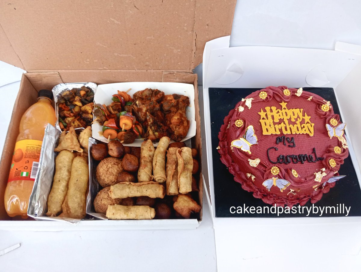 MillyEvents's tweet image. Price N65,000

It&apos;s contents include:
➡️ A 9inches, 1 layer redvelvet flavour cake in buttercream frosting.
➡️ Small chops package 

Available to deliver daily within Lagos.
Send a DM to place an order or call/WhatsApp 08107983558
