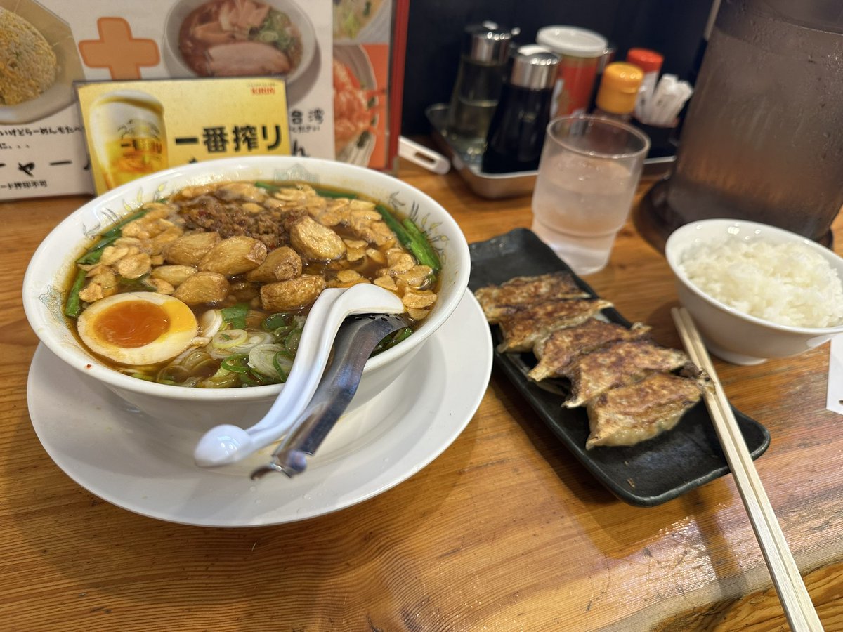 にんにくゴロゴロラーメン
餃子セット