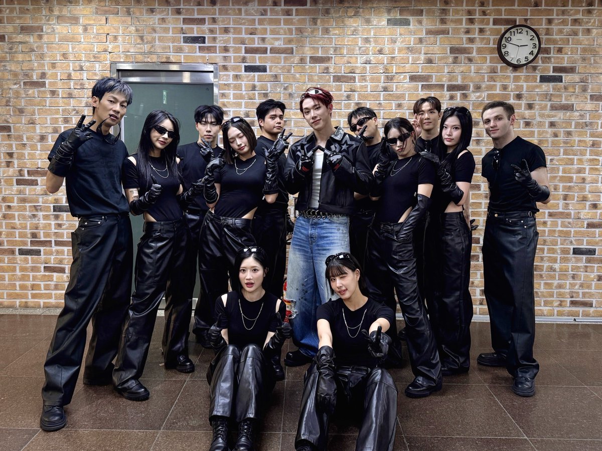 official__wonho's tweet image. [📸] 
251031 KBS2 #뮤직뱅크
if you wanna 무대 완료! 

#원호 #WONHO
#SYNDROME #ifyouwanna