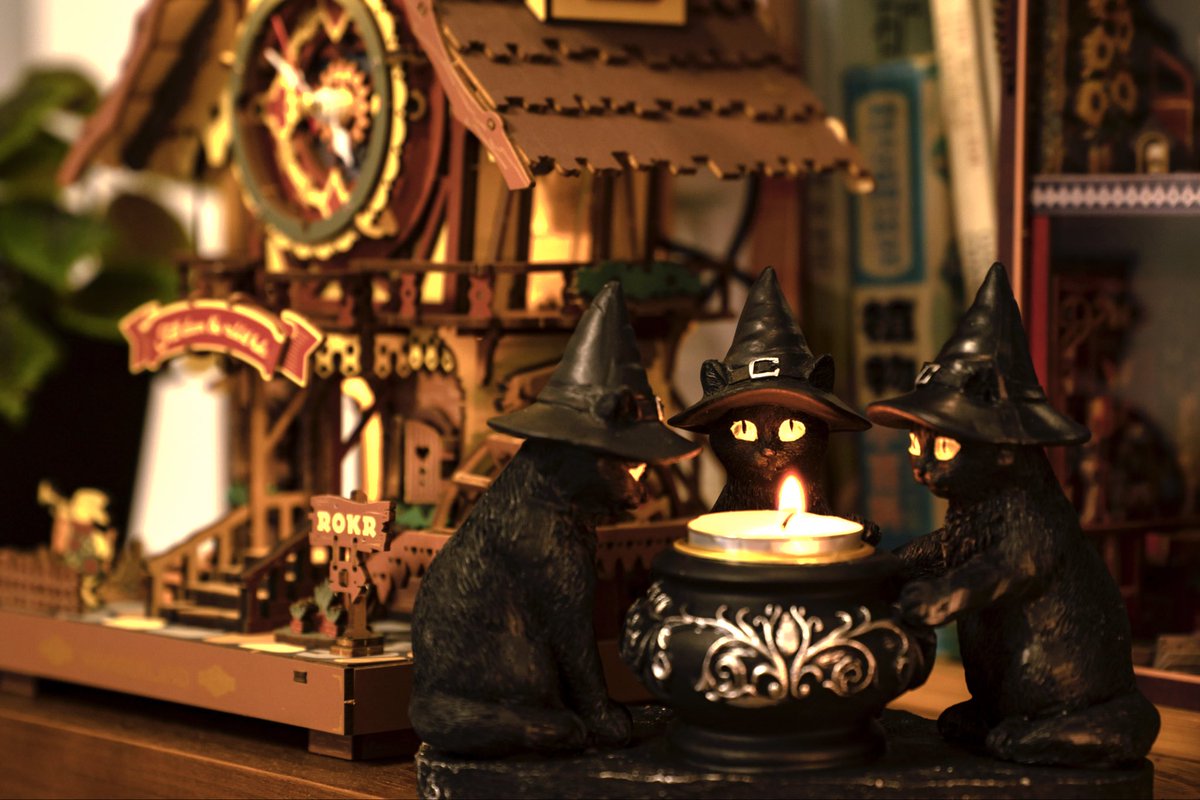 Celebrate Halloween at home 🎃 Happy Halloween Eve~🎃