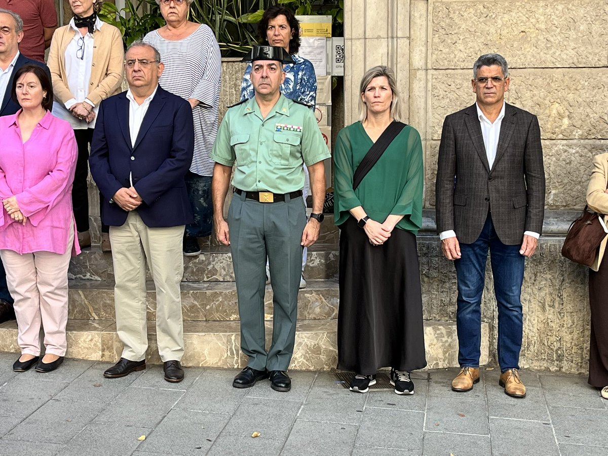 El silenci i el record d’avui són per Ainhoa, 19 anys, morta fa uns dies a Múrcia a mans d’un home. 

La repulsa i el repudi són per l’assassí. 

Prou violència contra les dones. 

Aturem el terrorisme masclista!