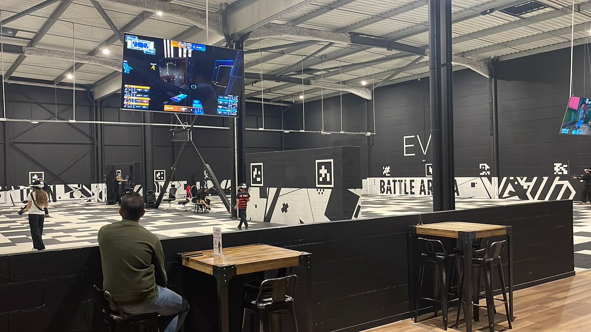 AlphaAlone tweet media