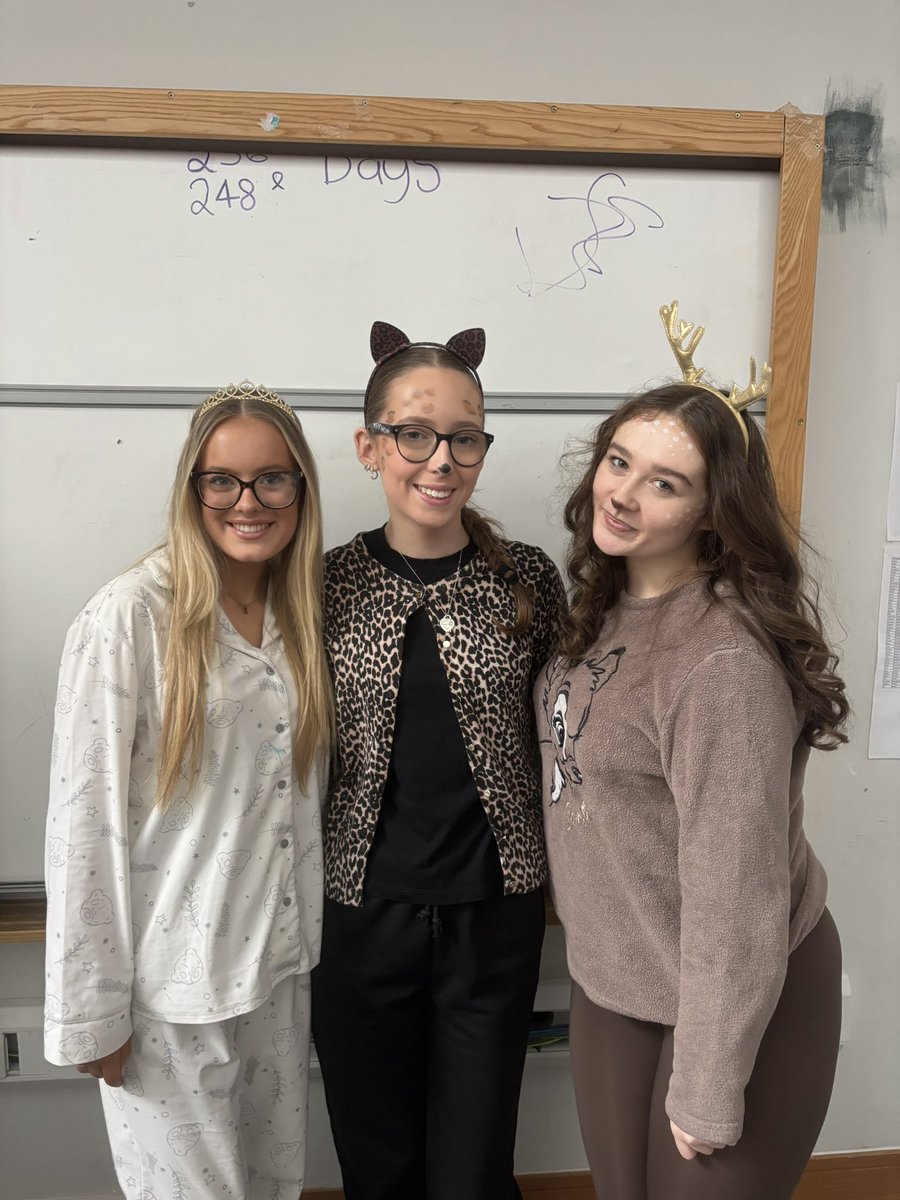 CurranHouseCVHS tweet media