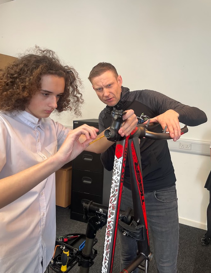active_things's tweet photo. We don’t escape the classroom.
We redefine it.

Bike stands instead of desks, torque wrenches instead of pens, and students who learn by doing, not just listening.

Because when a young person builds a bike, they’re not just learning mechanics.

They’re rebuilding confidence. https://t.co/DFBS80tW2P