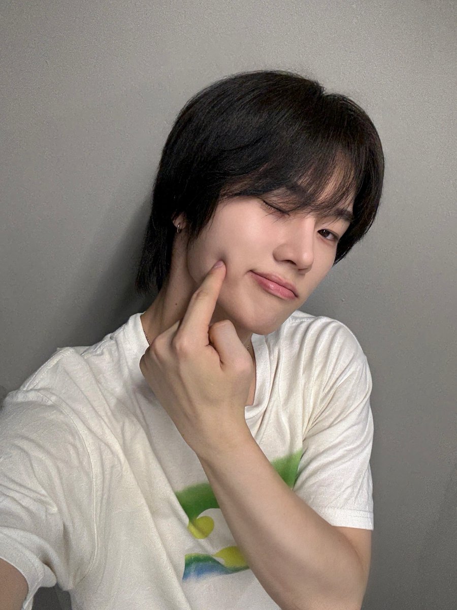 XH_official's tweet image. Xdinary Heroes(엑스디너리 히어로즈)
&quot;Lost and Found&quot; M/V Special Photo Behind #2

#정수 #Jungsu

#XdinaryHeroes #엑스디너리히어로즈
#LXVE_to_DEATH
#Lost_and_Found
#WE_ARE_ALL_HEROES