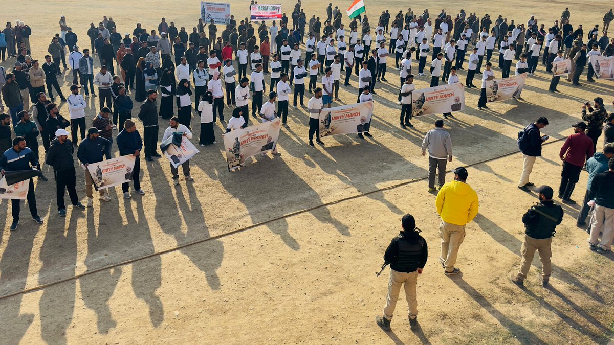 The District Administration #Bandipora on Friday observed National Unity Day to commemorate the 150th birth anniversary of Sardar Vallabhbhai Patel, by organizing a ‘Run for Unity’ from Chitternar to Sher-e-Kashmir Sports Stadium Bandipora.
<a href="/OfficeOfLGJandK/">Office of LG J&K</a> <a href="/CM_JnK/">Office of Chief Minister, J&K</a> <a href="/diprjk/">Information & PR, J&K</a>
