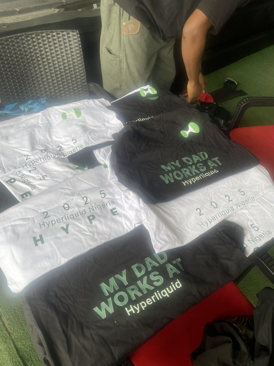 opasxxs1's tweet image. Free merch for the early birds 👀

I just snagged mine 🤗