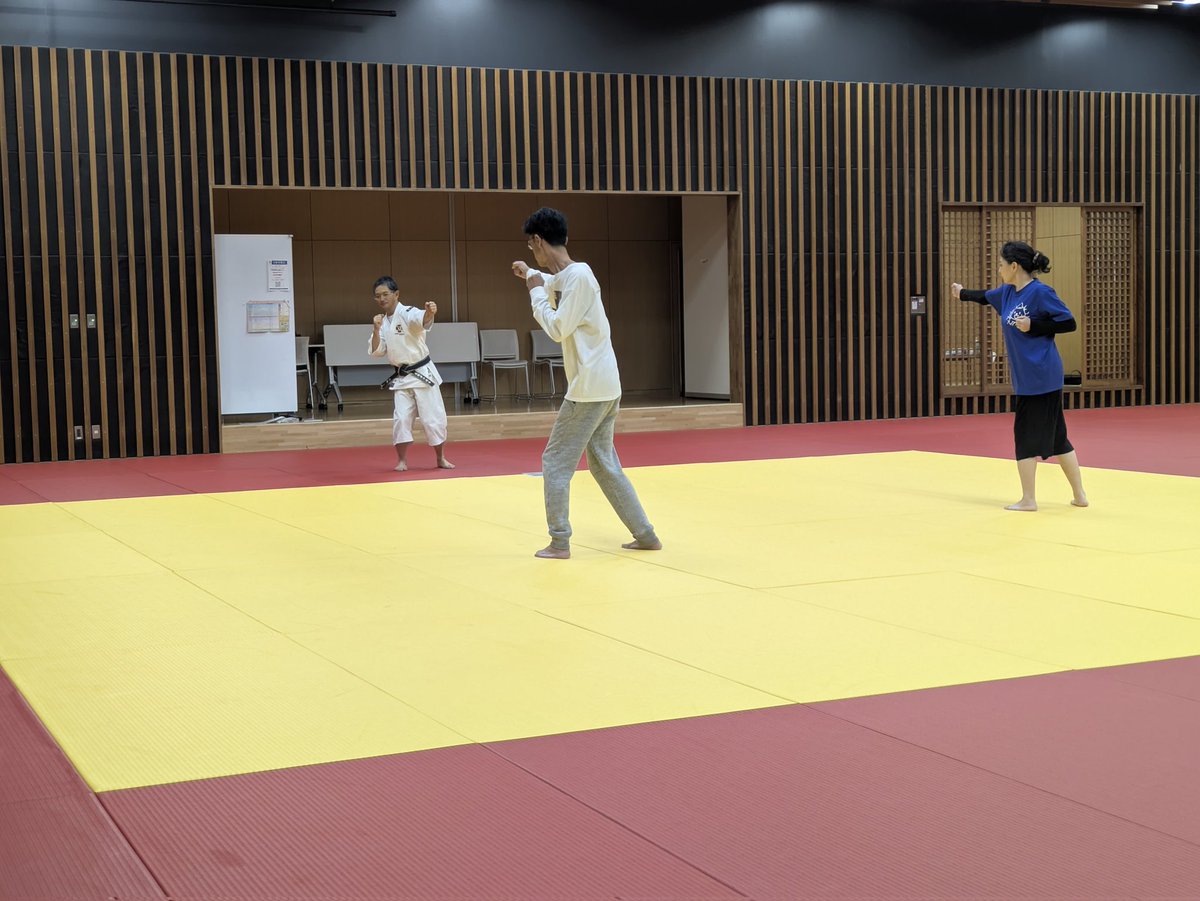 shorinjikemupo's tweet image. 今日(10/31)は、少林寺拳法教室
15:30〜21:30