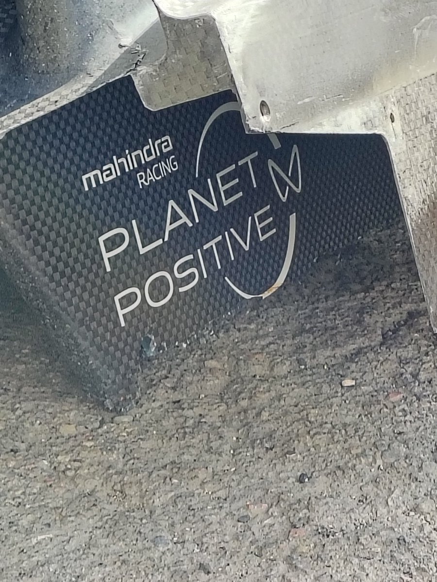p2pc2e's tweet image. Recycling carbon-fibre floors is the right way to go for a #PlanetPositive so kudos @MahindraRacing 💪💪Let's check if it fits into our bonnet!! @FIAFormulaE #FormulaEtesting