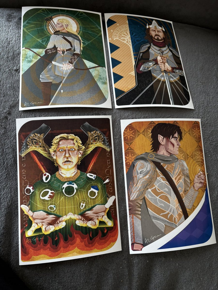 HighElfLessien's tweet image. Thank you so much @AliL490 for my raffle prizes from @troptwtcharity event! I absolutely love them! Thank you!!! 😍