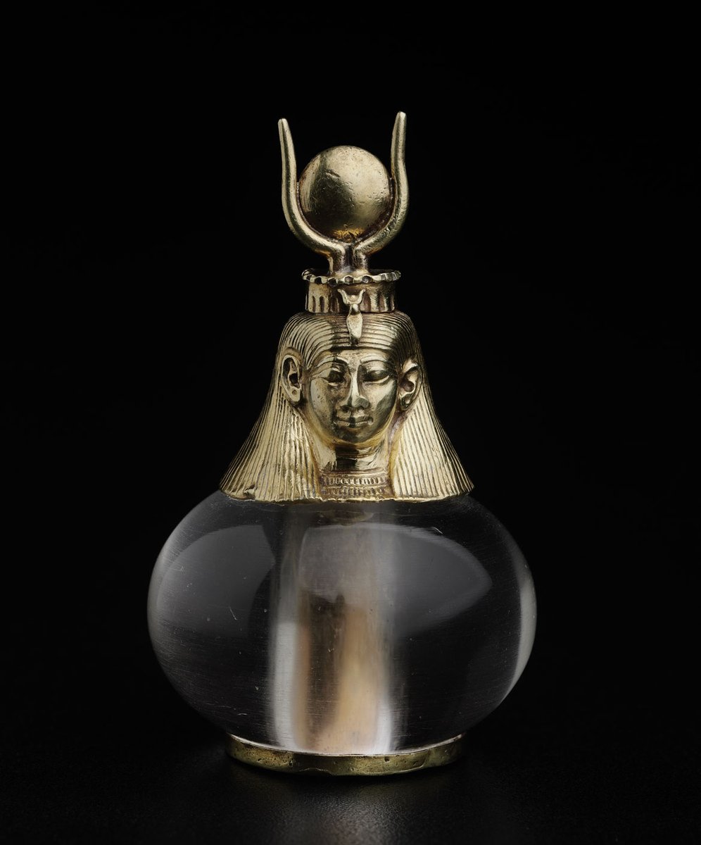 🔮🪄 For #Halloween, this 'crystal ball amulet surmounted by a gold head of Hathor.... probably contained substances believed to be #magical' 
according to collections.mfa.org/objects/143587, part of our new blog focusing on #Egyptian gold &amp; mining immortalegypt.co.uk/post/gold-face… 
(image: MFA)