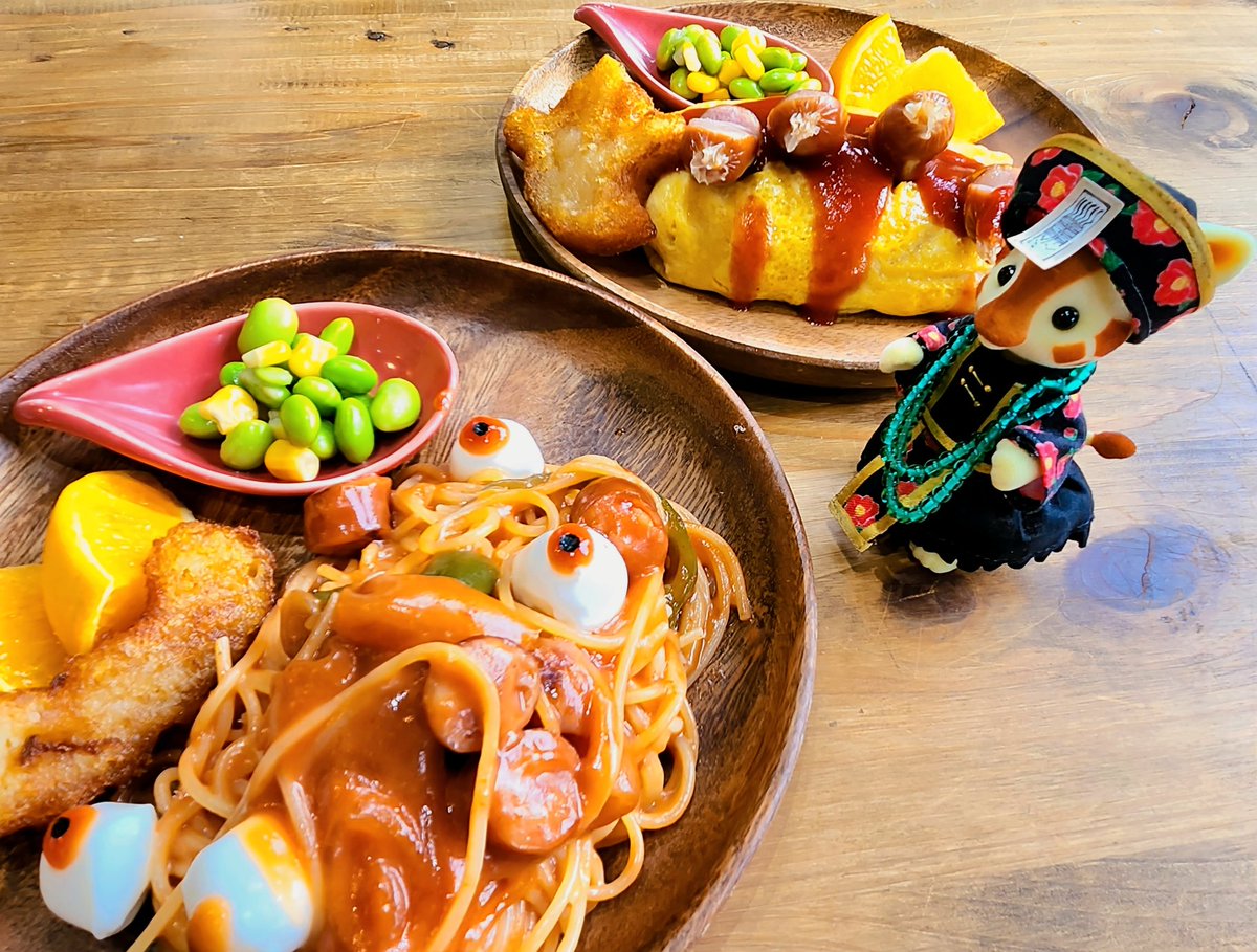 umeco_320's tweet photo. HAPPY HALLOWEEN🎃
泉州妖怪祭で食べた妖怪フード✨
ちょっぴりホラーで可愛いフードがいっぱいあってどれ食べるかめっちゃ迷った😆
目玉アイスがビジュも味も最高だった🩷

#シルバニア　#シル活 https://t.co/v9ZvTIAlW3