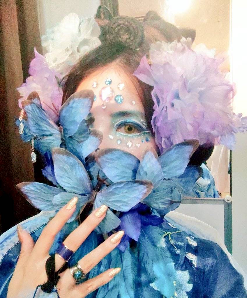 BONGNao's tweet image. 京都太秦映画村にて開催中の #怪々yokai祭2025 ✨️津々浦々から妖怪が大集結するお祭りも残す所あと一ヶ月!妖怪もお人間様も最終日まで盛り上がっていきましょう✨️🪩👻🪩✨️私も #百鬼夜衆 としてあと2回、化けて顕現するのでぜひ探してみてね!…ハタシてキミハ、ミツケラレるカナ…?👁️