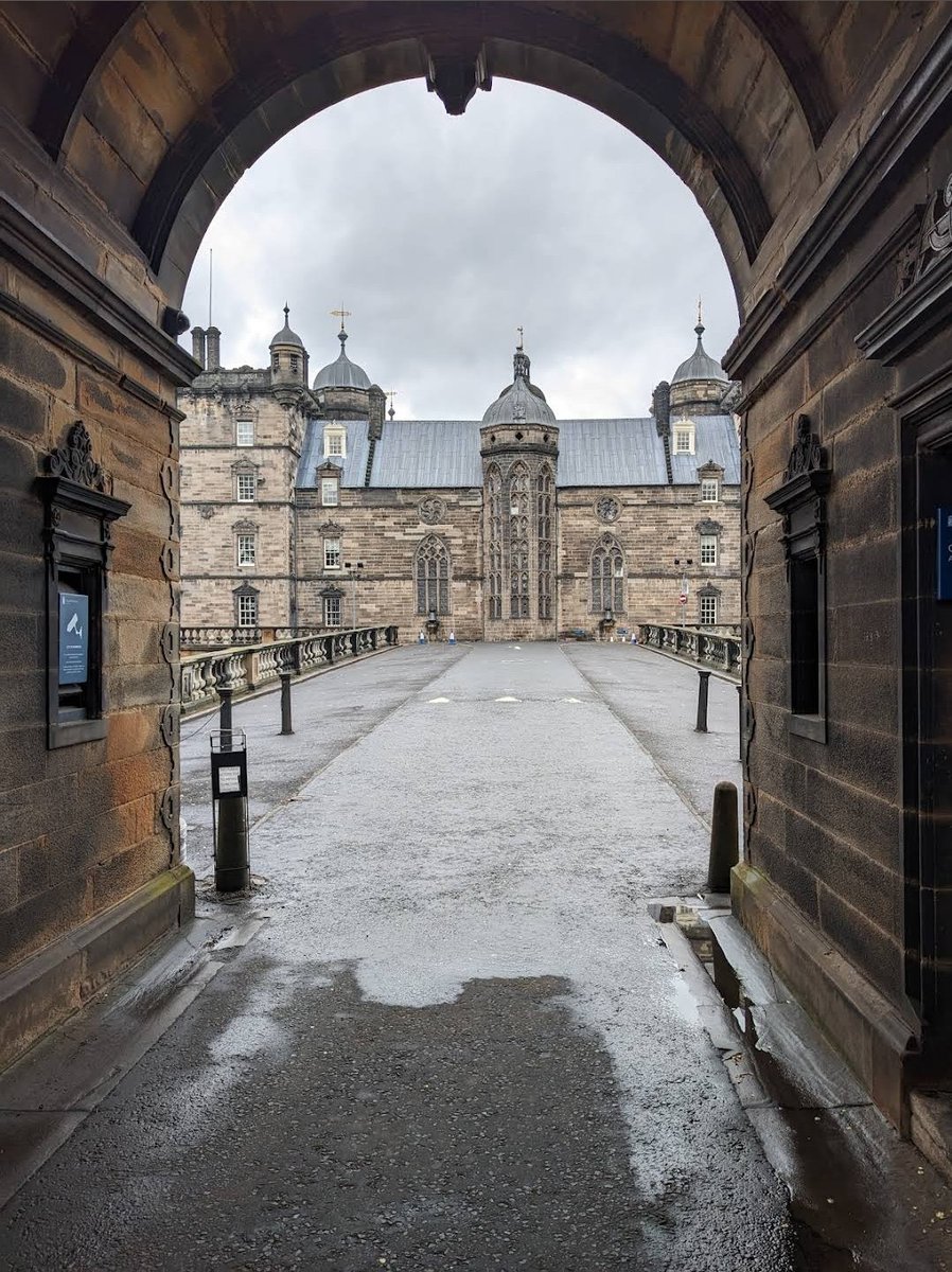Wow what a venue for <a href="/researchEDScot1/">researchED Scotland</a> tomorrow.  Now for some sightseeing and a ghost tour.