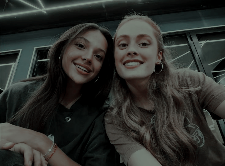 tudclirio's tweet image. 𝐒𝐄 𝐁𝐔𝐒𝐂𝐀 𝐏𝐀𝐑𝐀 𝐎𝐓𝐏 🔎

𝐨𝐥𝐢𝐯𝐢𝐱 - 𝐜𝐥𝐚𝐮𝐝𝐢𝐱

idea de trama, a desarrollar con partner por dm.

¿𝒓𝒕 𝒑𝒂𝒓𝒂 𝒆𝒏𝒄𝒐𝒏𝒕𝒓𝒂𝒓𝒍𝒂?