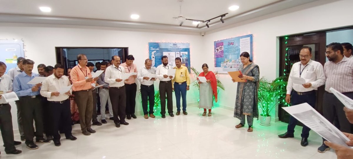 HALPUNE's tweet photo. Rashtriya Ekta Diwas  was observed in HAL on 31st October, 2025. Rashtriya Ekta Diwas  Pledge was administered by Hon’ble MD, HAL to all the employees. https://t.co/Yk1dvcn6GF