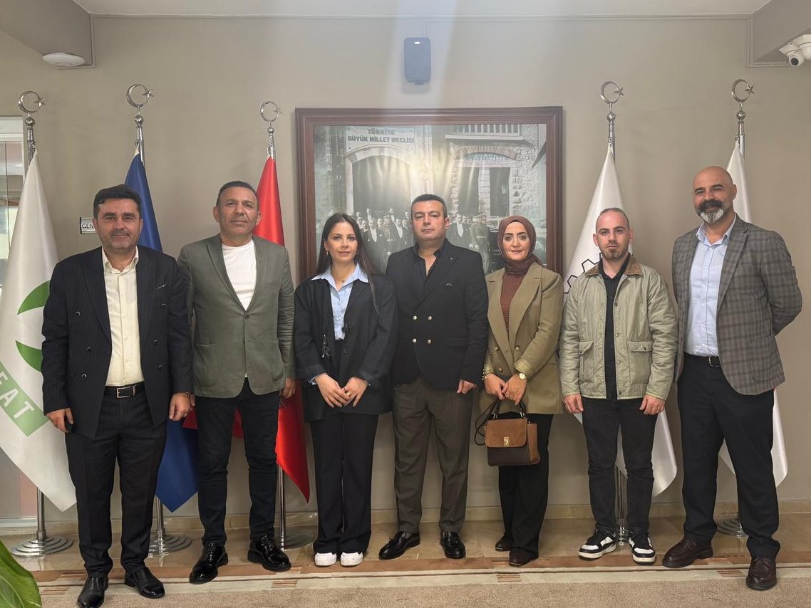 Trabzon Ferrero Fındık işyeri temsilcilerimiz, Genel Başkanımız İbrahim Ören ve Genel Yönetim Kurulumuzu ziyaret etti.

Ziyarette çalışma koşulları, sendikal faaliyetler ve geleceğe yönelik hedefler üzerine verimli bir değerlendirme gerçekleştirildi.

Emek mücadelesinde birlik ve