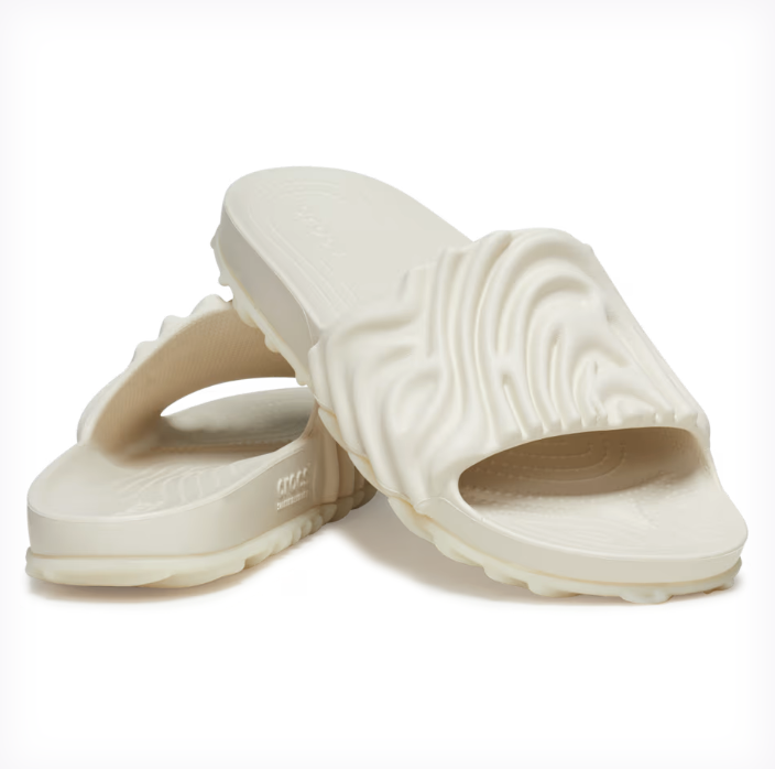 SOLELINKS's tweet photo. Ad: Salehe Bembury x Crocs The Pollex Slides on sale for $20.70, discount applied in cart => https://t.co/20Wdfjklj8 https://t.co/BNRYqtsGia