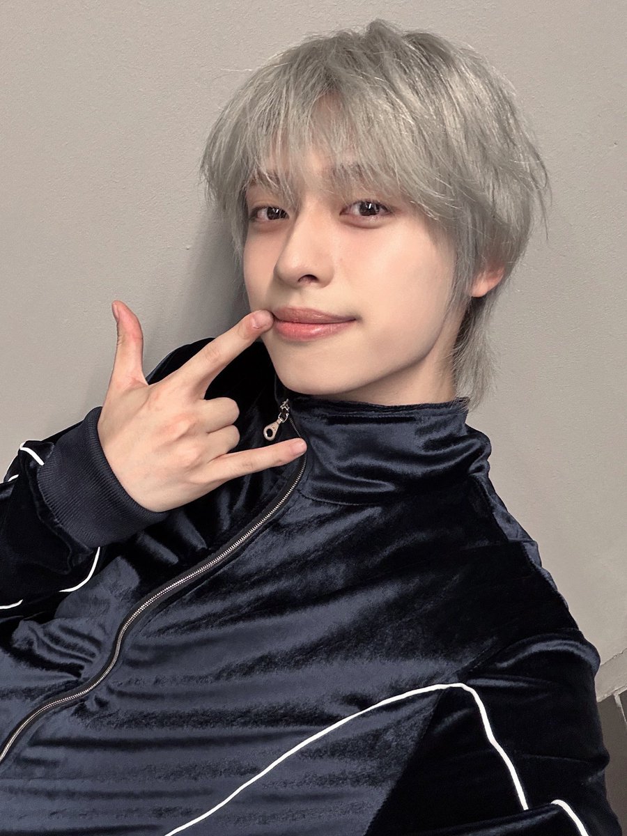 입꼬리에 콕🤟🤍 오랜만이쟈나