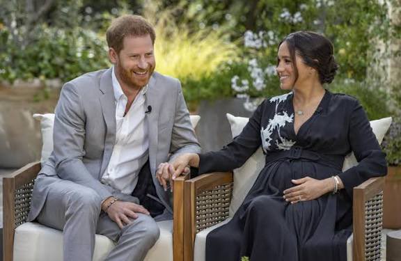 Dear Meghan Markle &amp; Henry Windsor defender,
Don’t be upset when we talk about removing their titles -we say it with love. Meghan deserves to be freed from the burden of what has been burdened🤭. The Royal Family could do her the biggest favour by granting her that long-awaited