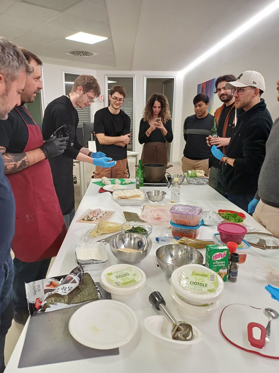 sourcesense's tweet image. Abbiamo chiuso il nostro ottobre in bellezza con  SourceKitchen a tema sushi, e il meetup Golang Roma sull&apos;utilizzo di Go per creare un Domain Specific Language.

Grazie a tutti e tutti per l’energia e la partecipazione! 🙌

#CommunityBuilders